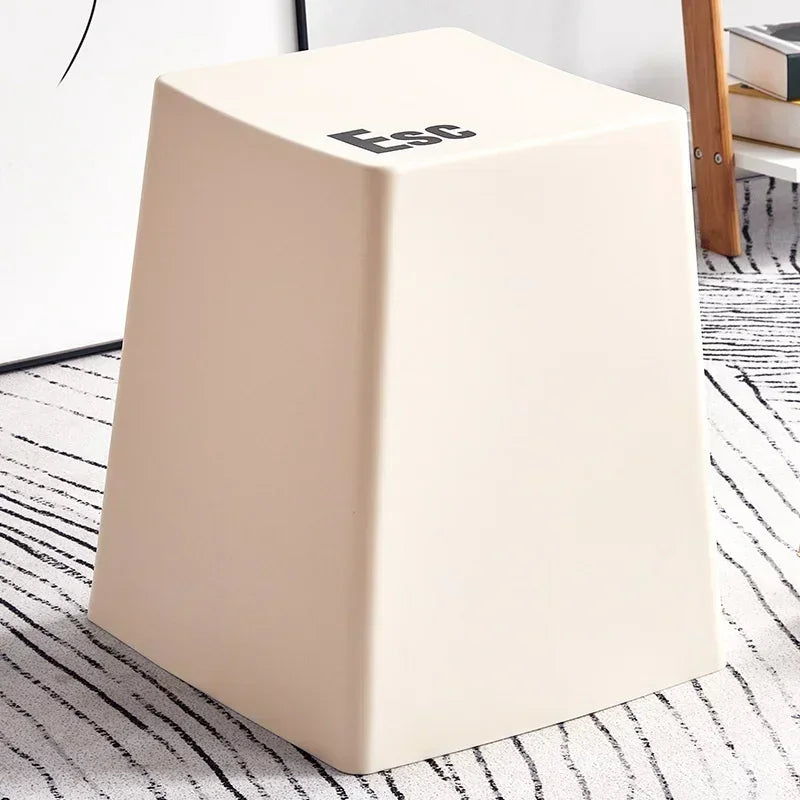 Tabouret clavier coloré – Repose-pieds design
