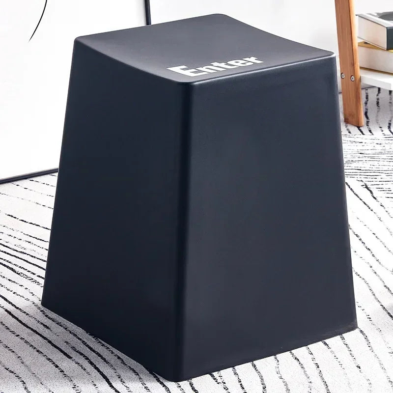 Tabouret clavier coloré – Repose-pieds design